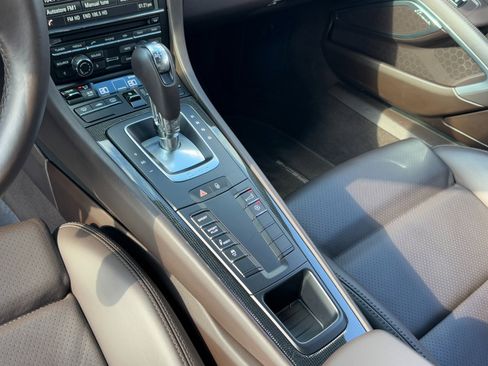 Used 2014 Porsche 911 Turbo S image 36