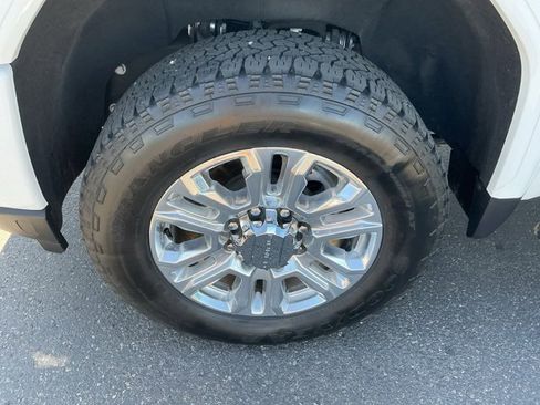 Used 2022 GMC Sierra 2500 Denali image 11