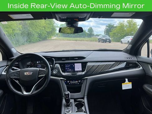 Used 2024 Cadillac XT6 Premium Luxury w/ LPO, Floor Liner Package AWD/4WD image 38