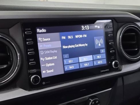 Used 2020 Toyota Tacoma 2WD Double Cab image 27