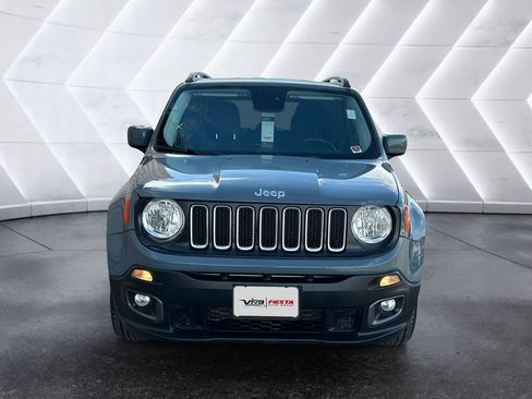 Used 2017 Jeep Renegade Latitude image 2