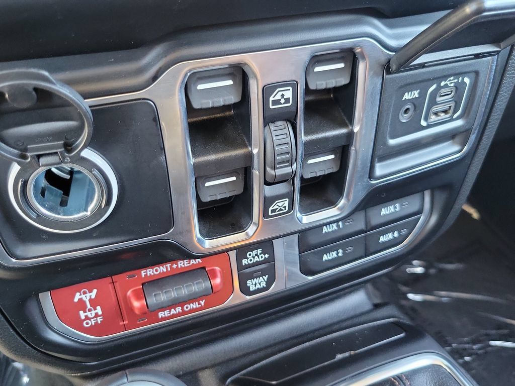 Used 2022 Jeep Wrangler Unlimited Rubicon AWD/4WD image 15