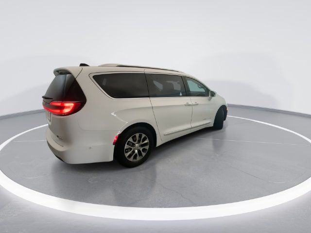 Used 2024 Chrysler Pacifica Pinnacle FWD image 4