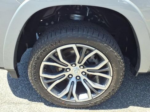 Used 2025 RAM 1500 Tungsten w/ Off Road Group AWD/4WD image 10