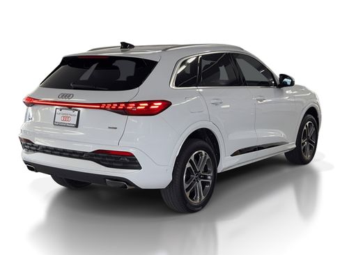 New 2025 Audi Q5 Premium image 9