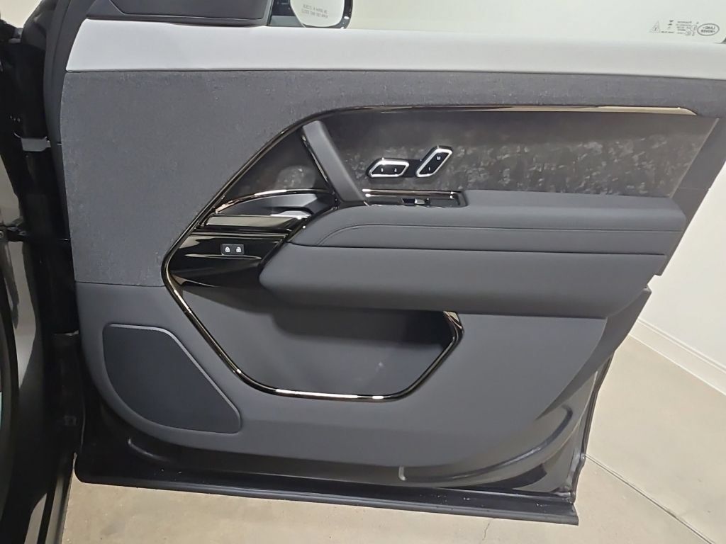New 2026 Land Rover Range Rover Sport Dynamic SE AWD/4WD image 27