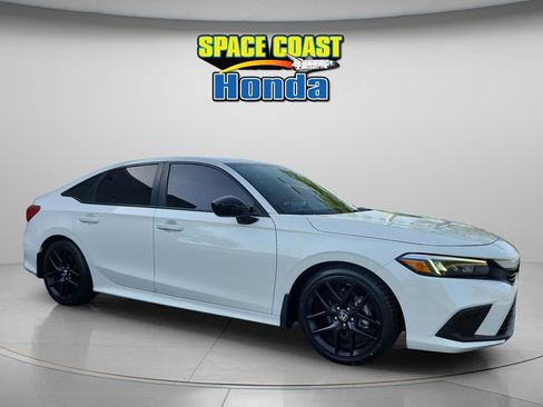 Used 2024 Honda Civic Sport image 2
