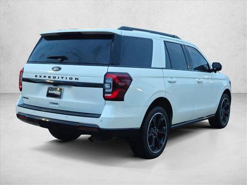 Certified 2023 Ford Expedition Limited RWD image 5