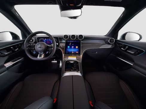New 2026 Mercedes-Benz GLC 43 AMG 4MATIC image 9
