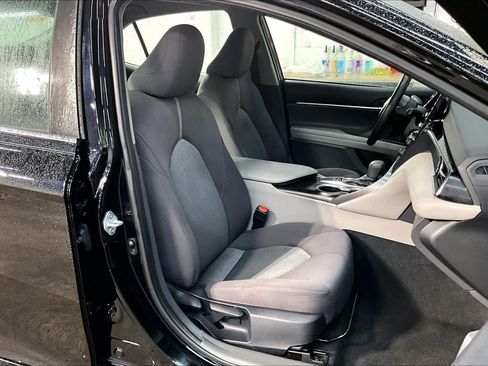 Used 2024 Toyota Camry LE FWD image 9