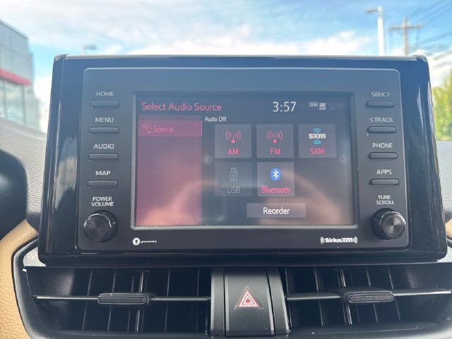 Used 2021 Toyota RAV4 LE AWD/4WD image 21