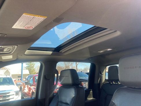 Used 2022 GMC Sierra 2500 Denali image 35