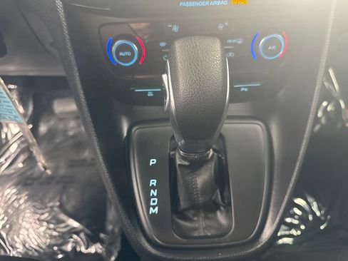 Certified 2022 Ford Transit Connect XLT FWD image 27