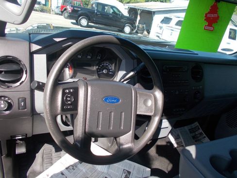 Used 2011 Ford F550 4x4 Regular Cab Super Duty w/ Payload Upgrade Pkg image 6
