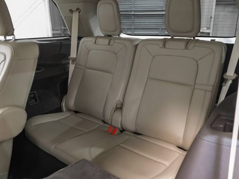 Used 2022 Lincoln Aviator Reserve w/ Equipment Group 201A AWD/4WD image 40