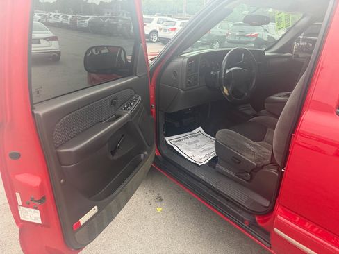 Used 2004 Chevrolet Avalanche 2WD image 9