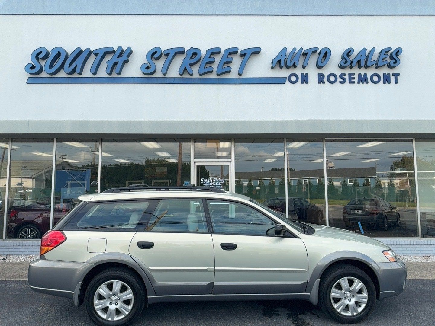Used 2005 Subaru Outback 2.5i AWD/4WD image 1