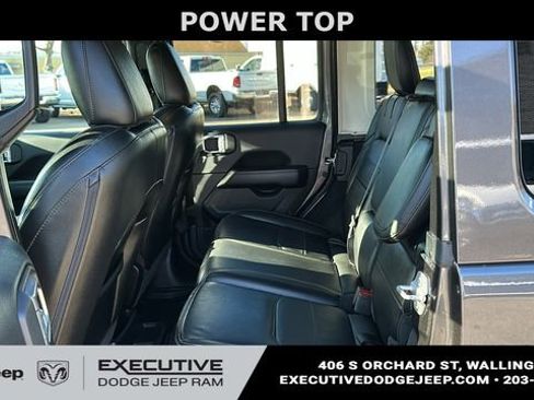 Used 2022 Jeep Wrangler Unlimited Sahara w/ Cold Weather Group AWD/4WD image 20