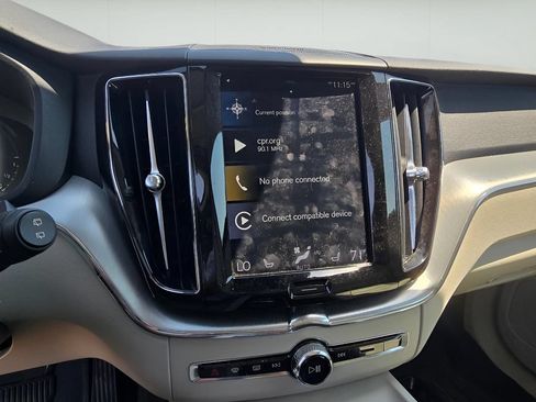 Used 2019 Volvo XC60 T8 Momentum w/ Advanced Package AWD/4WD image 26