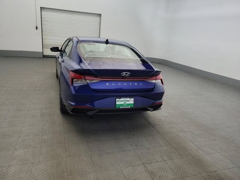 Used 2023 Hyundai Elantra SEL FWD image 6