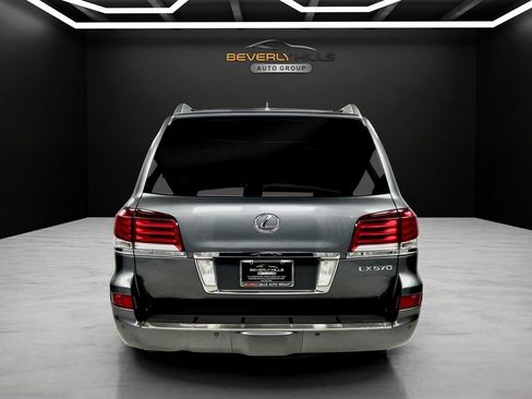 Used 2015 Lexus LX 570 4WD w/ Luxury Package image 4