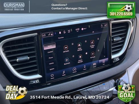 Used 2024 Chrysler Pacifica Touring-L FWD image 14