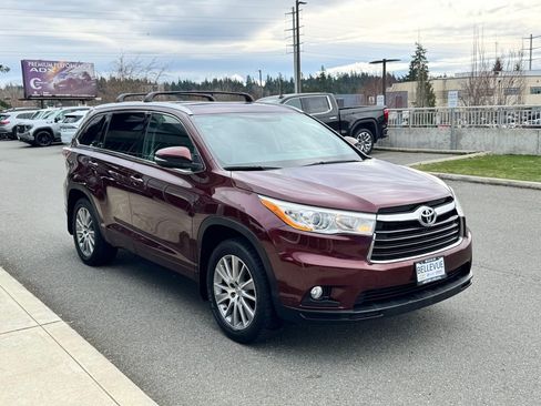Used 2015 Toyota Highlander XLE image 7