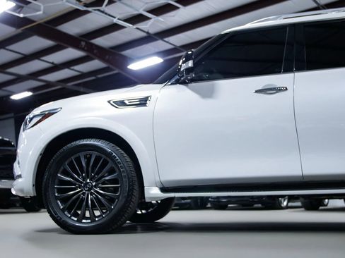 Used 2022 INFINITI QX80 Sensory w/ All-Season Package image 17