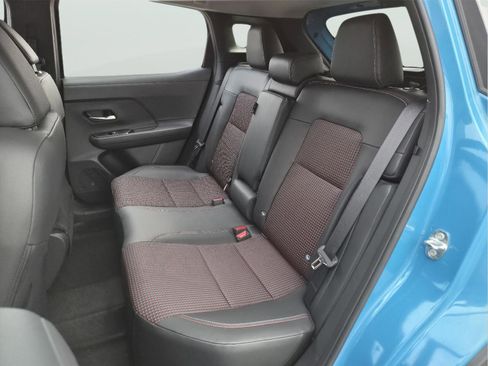 New 2026 Nissan Kicks SR w/ Cold Weather Package image 11