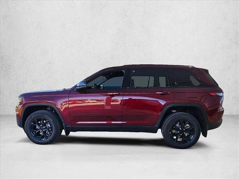 New 2025 Jeep Grand Cherokee Altitude image 5