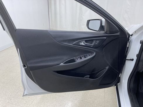 Used 2022 Chevrolet Malibu LS w/ Driver Confidence Package II image 16