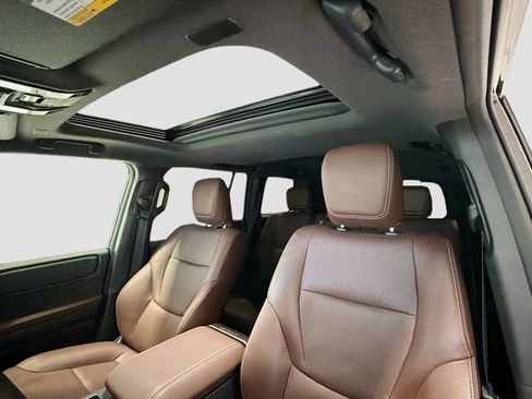 Certified 2025 Toyota Land Cruiser image 18