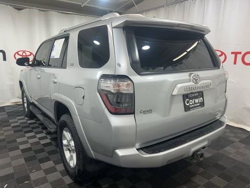 Used 2016 Toyota 4Runner SR5 image 5