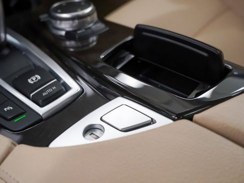 Used 2015 BMW 528i xDrive Sedan image 31