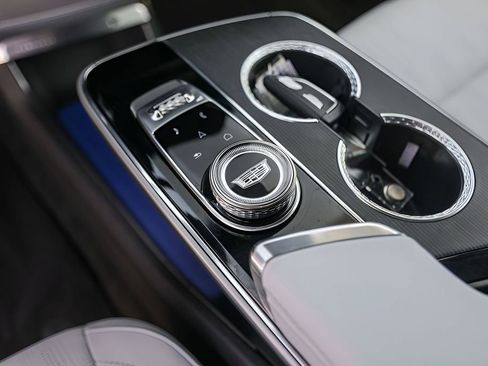 Used 2024 Cadillac Lyriq Sport image 19