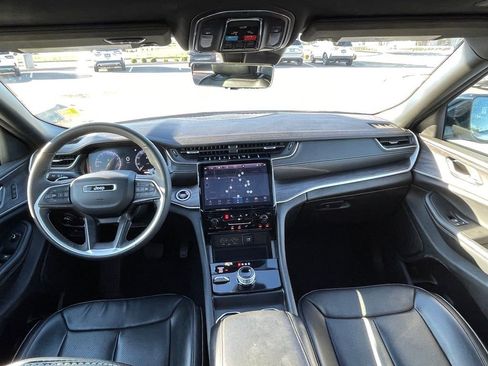 Used 2024 Jeep Grand Cherokee L Limited w/ Luxury Tech Group II image 21