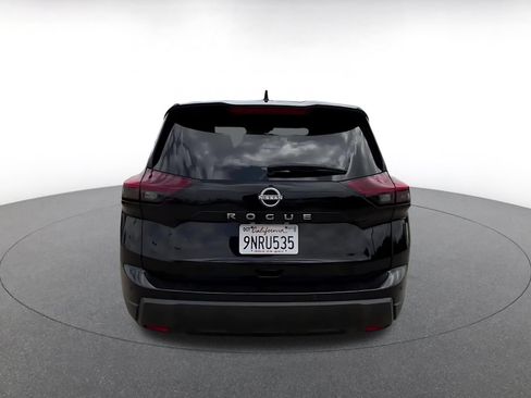 Used 2025 Nissan Rogue SV FWD image 12