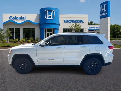 Used 2022 Jeep Grand Cherokee Laredo X image 3