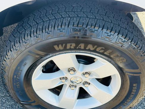 Used 2020 RAM 1500 Tradesman w/ Popular Equipment Group AWD/4WD image 12