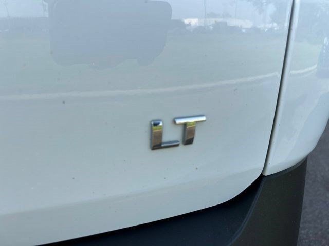 Used 2023 Chevrolet Traverse LT FWD image 59