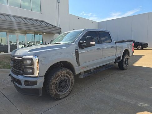 Used 2024 Ford F250 Lariat w/ Lariat Ultimate Package AWD/4WD image 4