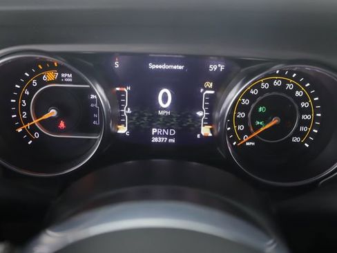 Used 2022 Jeep Wrangler Unlimited Sahara w/ Cold Weather Group AWD/4WD image 19