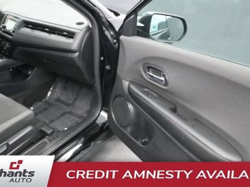 Used 2022 Honda HR-V LX image 14