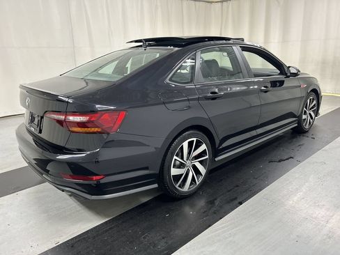 Used 2019 Volkswagen Jetta GLI FWD image 2