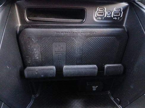 Used 2023 RAM 1500 Laramie AWD/4WD image 6