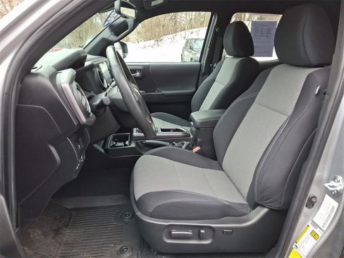 Used 2023 Toyota Tacoma TRD Off-Road w/ Technology Package image 14