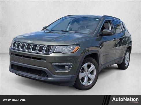 Used 2019 Jeep Compass Latitude w/ Cold Weather Group image 1