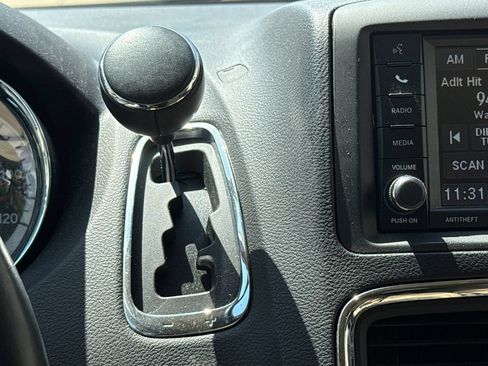 Used 2015 Dodge Grand Caravan SE w/ Quick Order Package 29E SE FWD image 24
