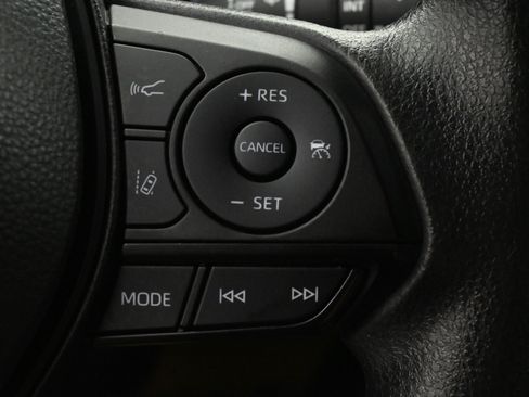 Used 2024 Toyota RAV4 XLE AWD/4WD image 18