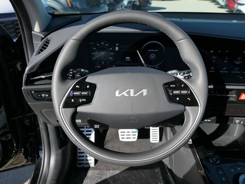 New 2025 Kia Niro Wave w/ Wave Preserve Package image 14